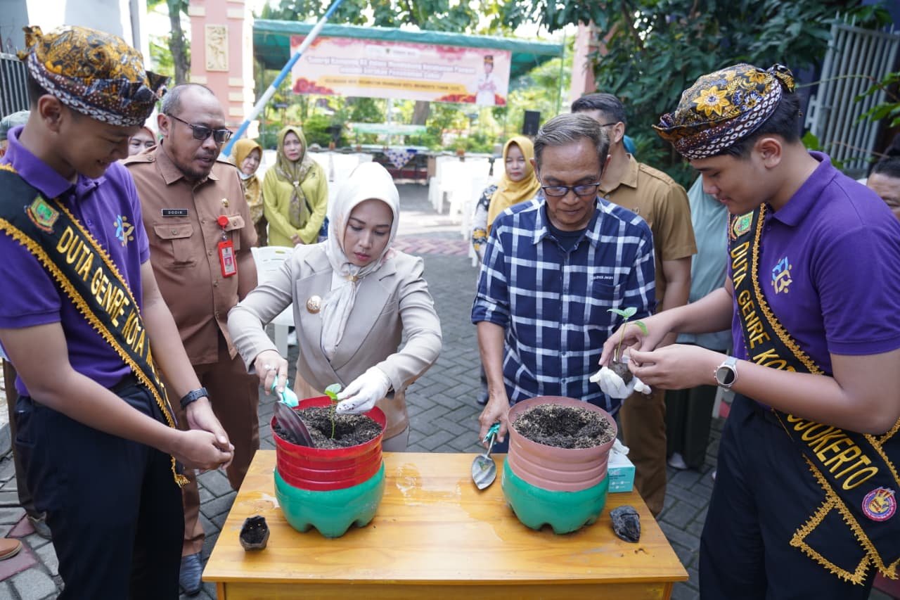Sinergi Penguatan Ketahanan Pangan, Kampung KB Sukseskan Gerakan Penanaman Cabai