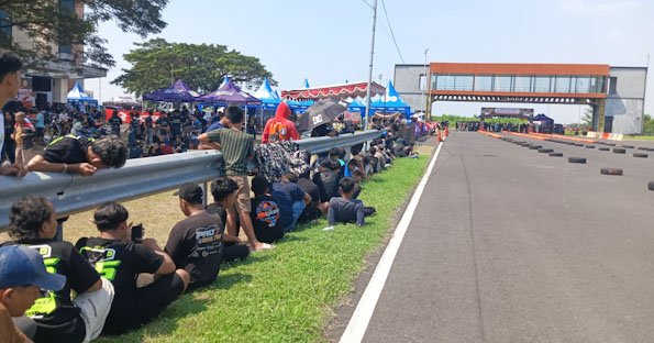 6.000 Tiket Ludes! HJKS ke-733 Jadi Bukti Bangkitnya Dunia Otomotif Surabaya