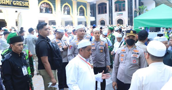 Polres Gresik Libatkan Ratusan Personel Layanan Pengamanan Haul Habib Abu Bakar Assegaf ke-71