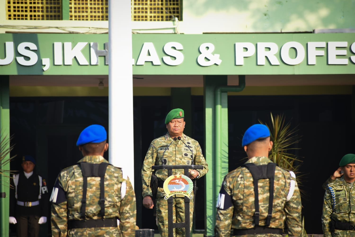 Dari Lapangan Makorem, Danrem Bhaskara Jaya Serukan Prajurit Berintegritas dan Profesional