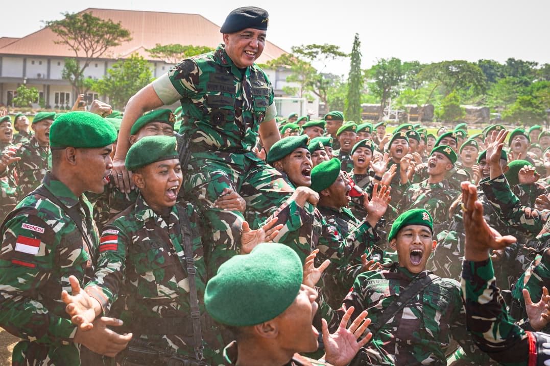 Kembali dengan Selamat, Pangdam V/Brawijaya Apresiasi Dedikasi Prajurit Satgas Yonif 521/DY di Papua