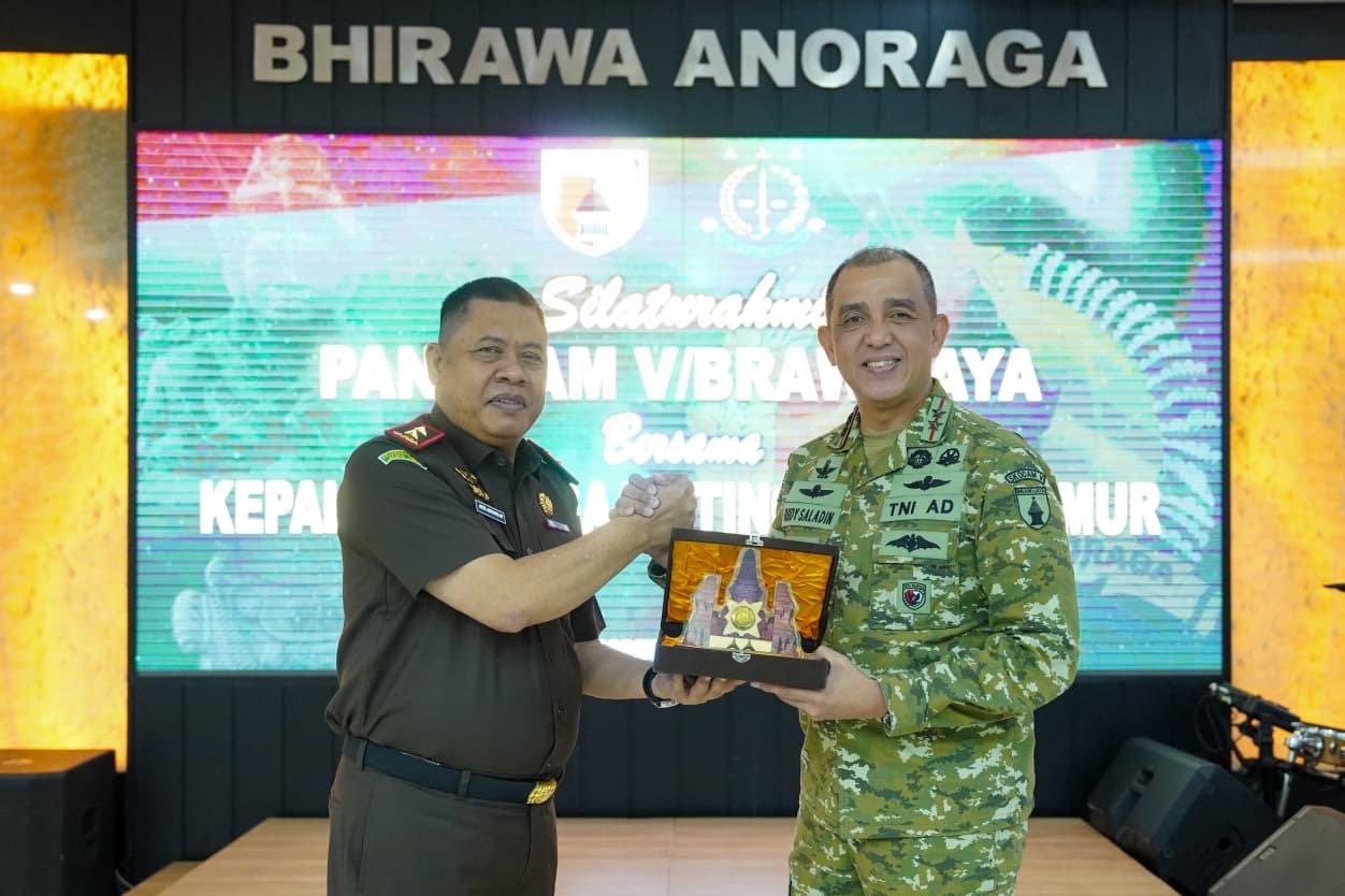 Pangdam V/Brawijaya Terima Audiensi Kajati Jatim, Perkuat Sinergi Penegakan Hukum dan Stabilitas Wilayah