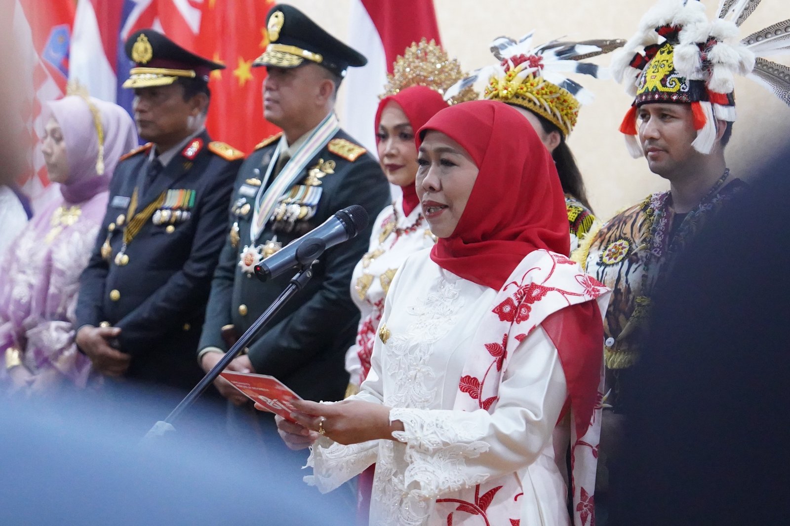 Pangdam V/Brawijaya Hadiri Upacara HUT Ke-81 Kemerdekaan RI di Grahadi
